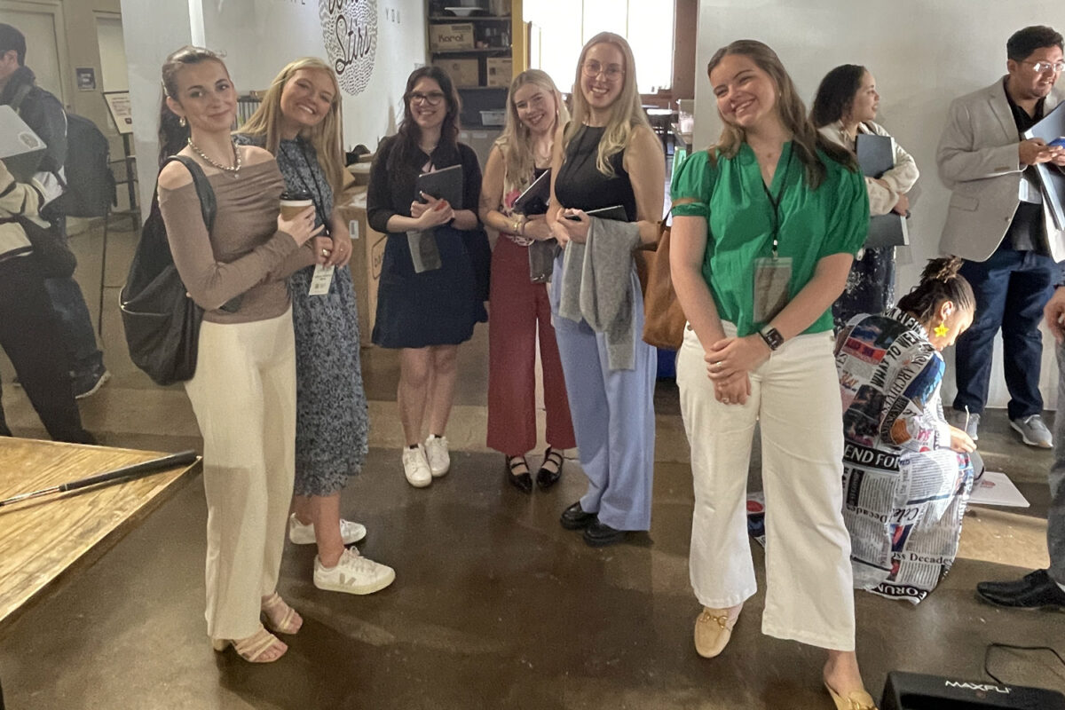 BAYLOR STUDENTS GETTING READY FOR PORTFOLIO REVIEW • NSSC 19